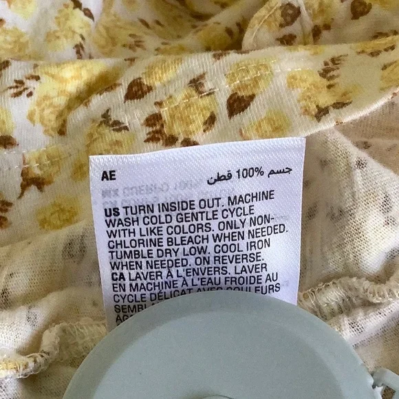 Style & Co Yellow Roses Floral Long Sleeved Tee Shirt Resale Size Medium - Picture 15 of 16